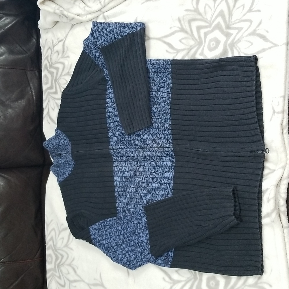 🧥EXPRESS ZIPPERED SWEATER